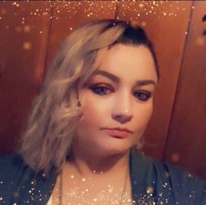 Meet your Posher, Gloria